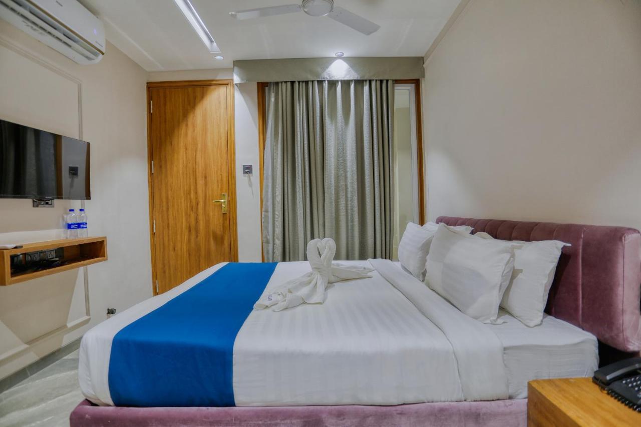 Hotel Pavilion อินดอร์ ภายนอก รูปภาพ
