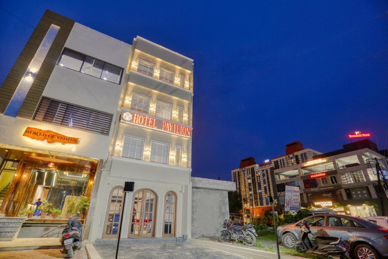 Hotel Pavilion อินดอร์ ภายนอก รูปภาพ