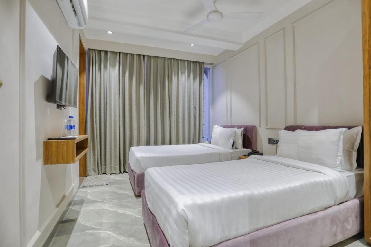 Hotel Pavilion อินดอร์ ภายนอก รูปภาพ